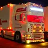 8228_Conduccion_de_camiones_de_carga_de_US_3D
